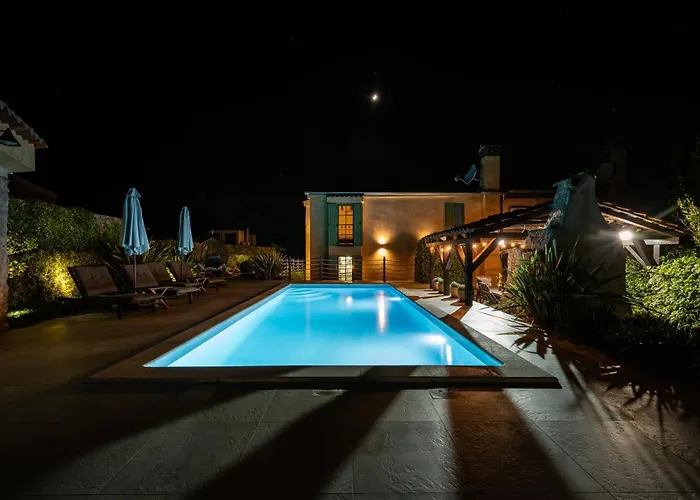 Nika - Rustic Stone House With Heated Pool