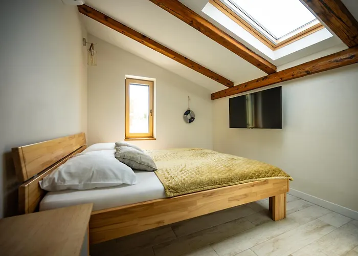 Nika - Rustic Stone House With Heated Pool Rasopasno