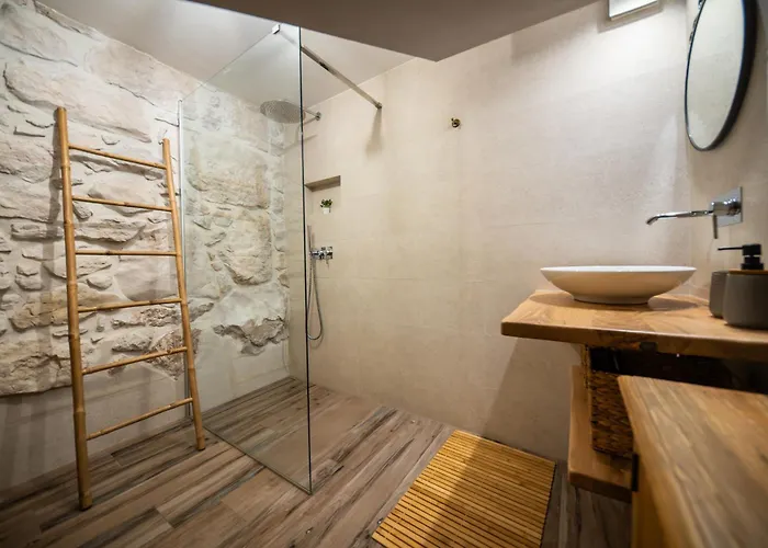 Nika - Rustic Stone House With Heated Pool