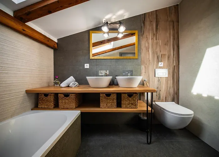 Nika - Rustic Stone House With Heated Pool Willa Rasopasno