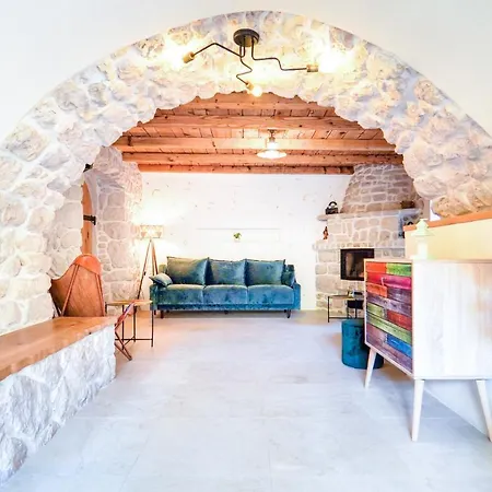 Villa Villa Nika - Rustic Stone House With Heated Pool Rasopasno