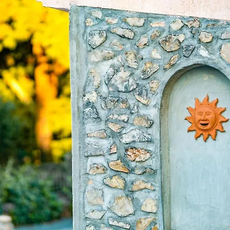 Villa Nika - Rustic Stone House With Heated Pool Rasopasno