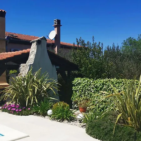 Villa Nika - Rustic Stone House With Heated Pool Villa