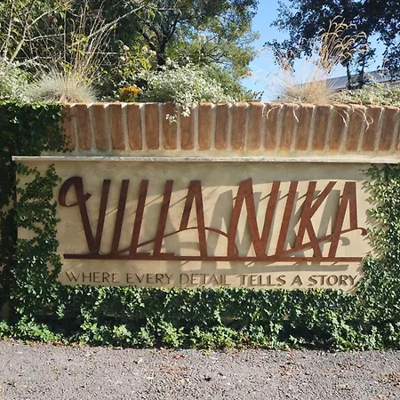 Villa Nika - Rustic Stone House With Heated Pool