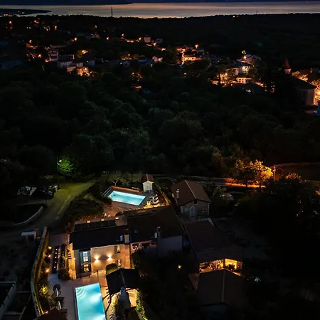 Villa Nika - Rustic Stone House With Heated Pool