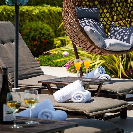 Villa Nika - Rustic Stone House With Heated Pool