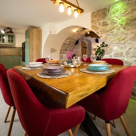 Villa Nika - Rustic Stone House With Heated Pool *