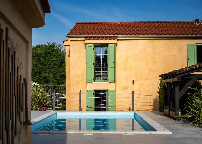 Villa Nika - Rustic Stone House With Heated Pool *