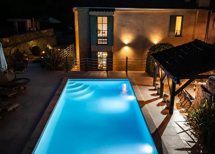 Nika - Rustic Stone House With Heated Pool