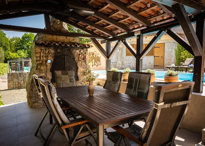 Nika - Rustic Stone House With Heated Pool * Rasopasno
