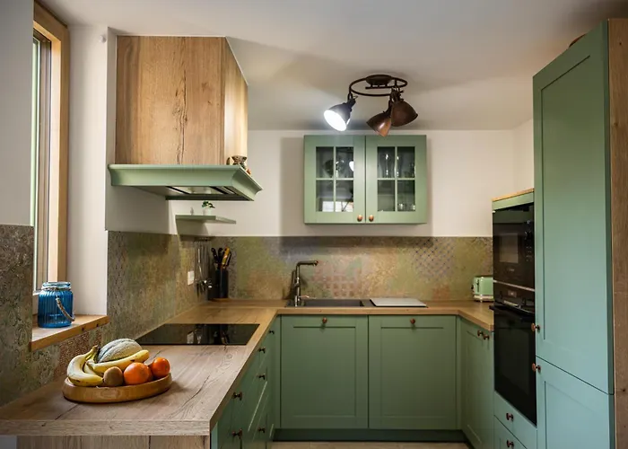Villa Nika - Rustic Stone House With Heated Pool Rasopasno