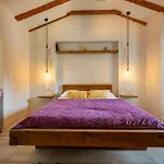 Nika - Rustic Stone House With Heated Pool * Rasopasno