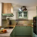 Villa Nika - Rustic Stone House With Heated Pool Rasopasno