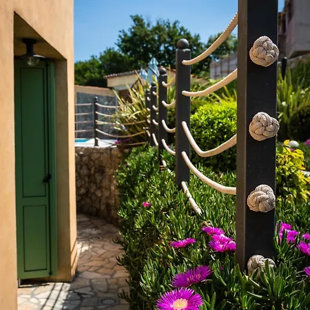 Villa Nika - Rustic Stone House With Heated Pool *
