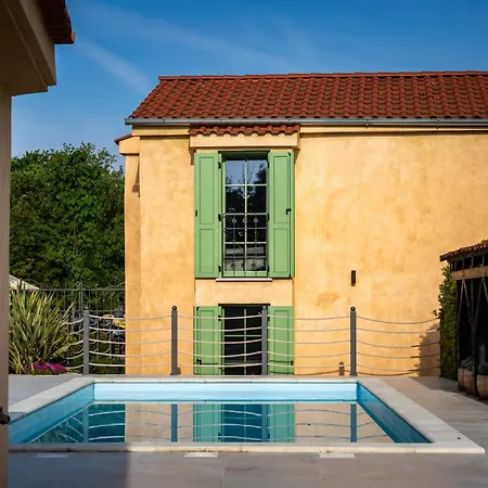 Villa Nika - Rustic Stone House With Heated Pool *