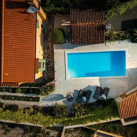 Nika - Rustic Stone House With Heated Pool * Rasopasno