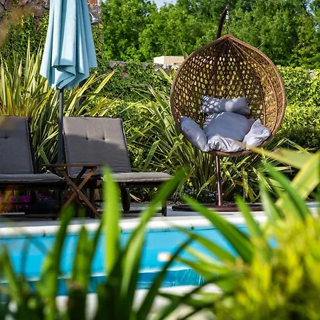 Villa Nika - Rustic Stone House With Heated Pool