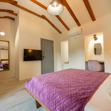 Nika - Rustic Stone House With Heated Pool Villa